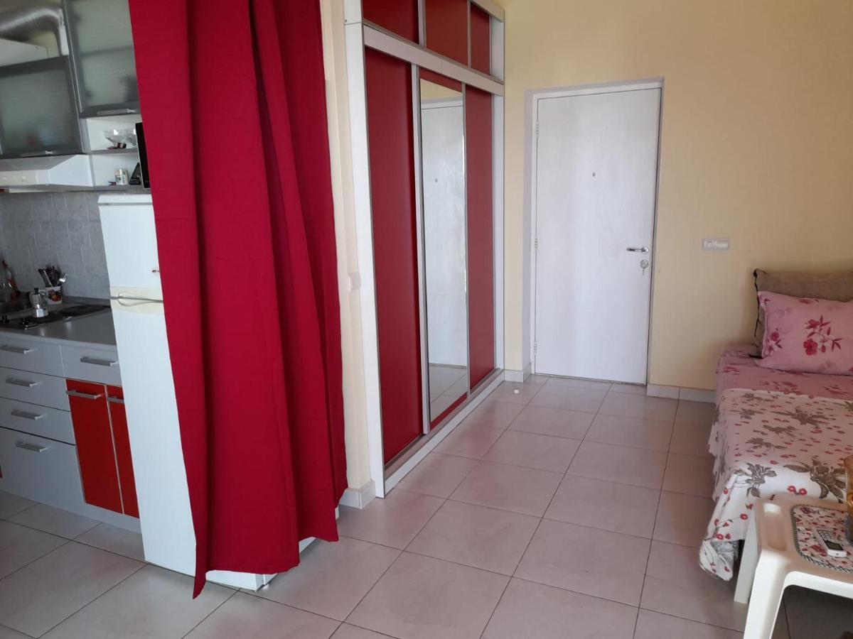 קוסטינסטי Nasty Apartament מראה חיצוני תמונה